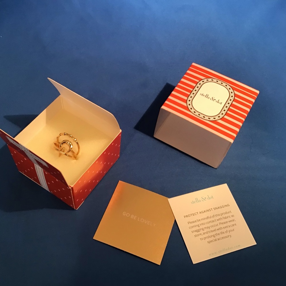 Stella & Dot Gold Ring set